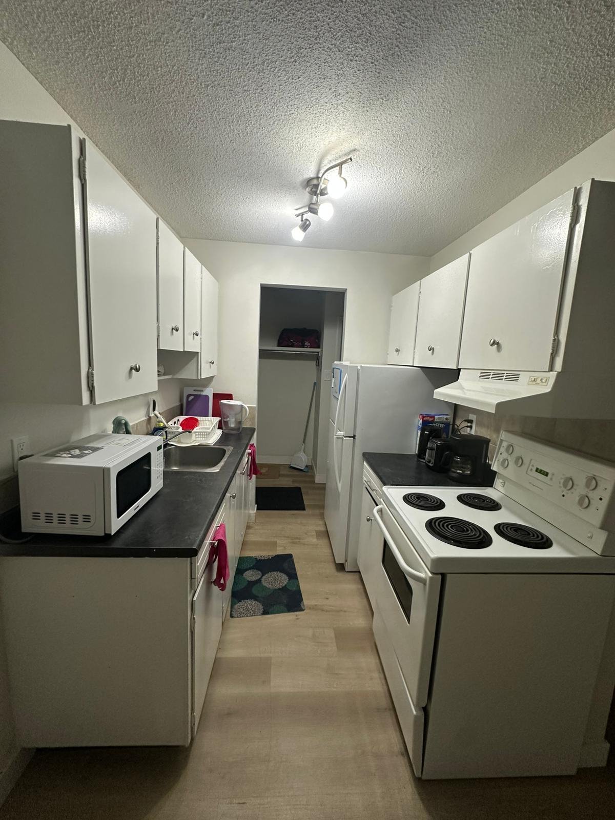 Room in Apartment for Rent - 1212 13 Avenue SW, Calgary, AB 4